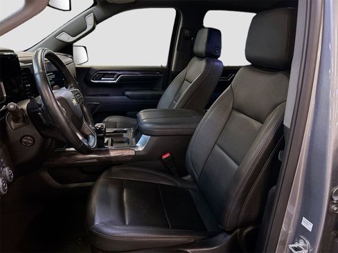 Used 2024 Chevrolet Silverado 1500 LTZ w/ LTZ Premium Package image 22