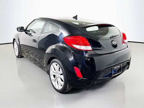 Used 2015 Hyundai Veloster w/ Option Group 02 image 5
