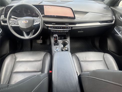 Used 2025 Cadillac XT4 Premium Luxury w/ Technology Package FWD image 15