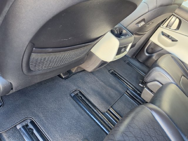 Used 2022 Kia Carnival LX FWD image 25