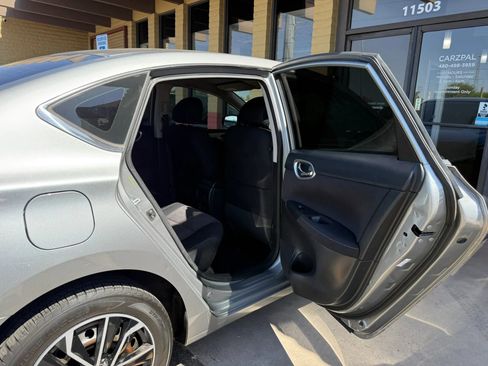 Used 2014 Nissan Sentra SV FWD image 25