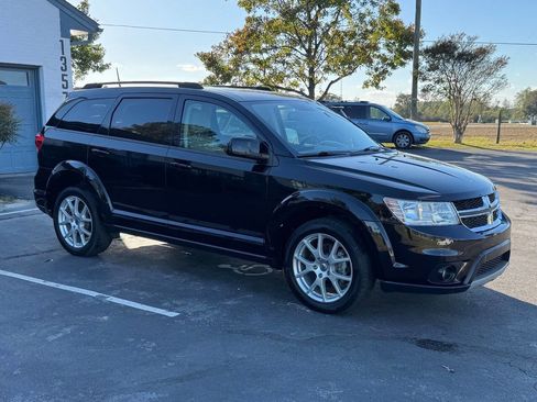 Used 2018 Dodge Journey SXT image 9