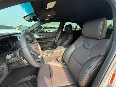 Used 2025 Cadillac CT4 Sport RWD image 8