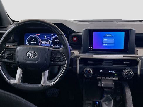 Used 2024 Toyota Tacoma TRD Off-Road AWD/4WD image 18