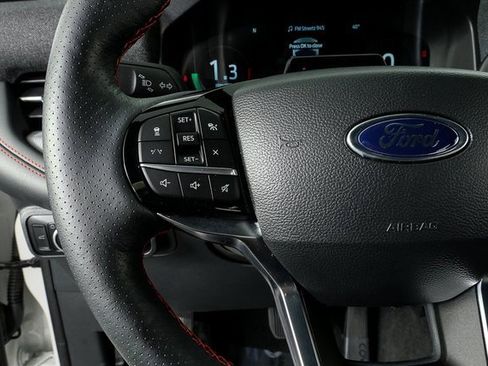 Used 2025 Ford Explorer ST-Line w/ Premium Package image 10