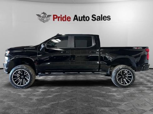 Used 2020 Chevrolet Silverado 1500 RST image 2