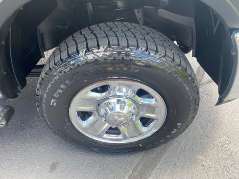 Used 2018 RAM 2500 Tradesman w/ Chrome Appearance Group AWD/4WD image 29