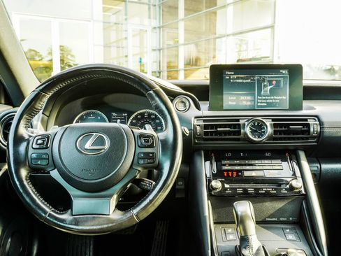Used 2023 Lexus IS 300 w/ Comfort Package RWD image 17