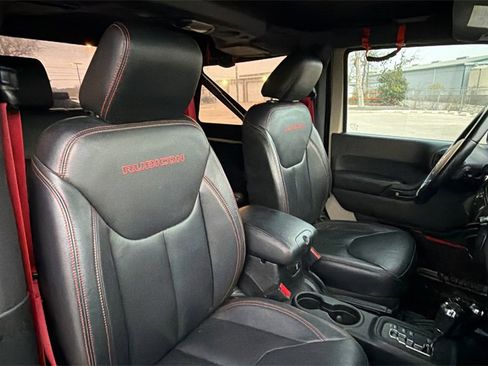 Used 2017 Jeep Wrangler Rubicon image 39