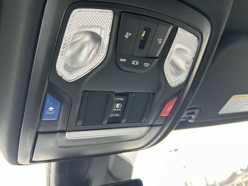 New 2026 RAM 1500 4x4 Crew Cab image 27