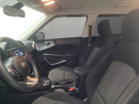 Used 2021 Kia Soul S FWD image 17