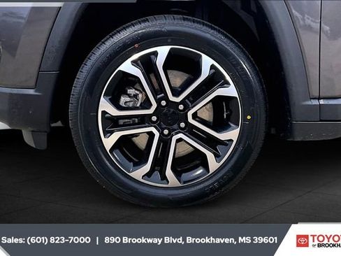 Used 2024 Jeep Compass Limited image 7