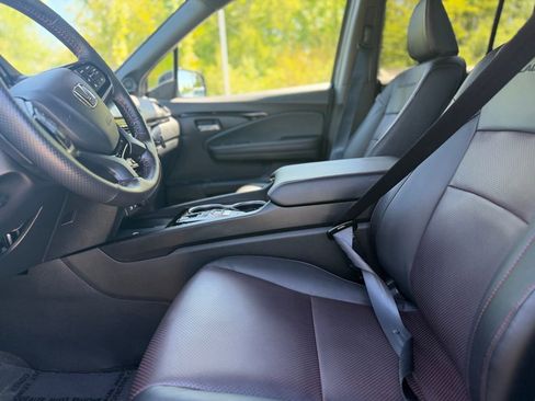 Used 2025 Honda Ridgeline Black Edition image 20