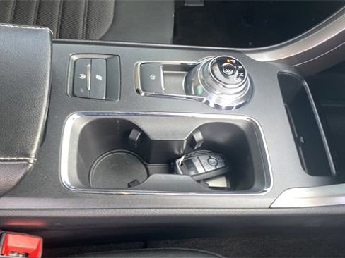 Used 2020 Ford Fusion SE image 14