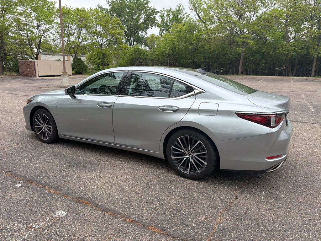 Certified 2023 Lexus ES 350 w/ Premium Package FWD image 25