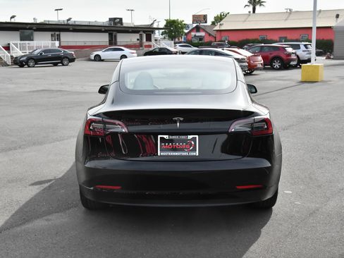 Used 2023 Tesla Model 3 Standard Range image 7