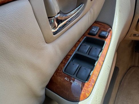 Used 2006 Lexus LS 430 RWD image 27