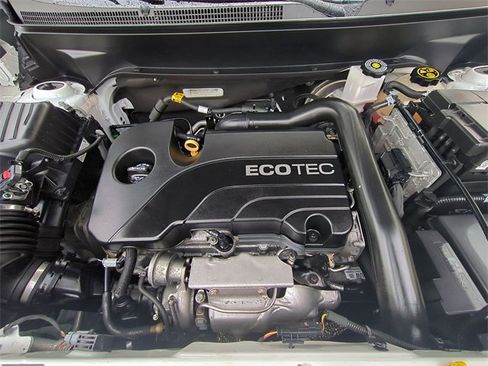 Used 2020 Chevrolet Equinox LS image 31