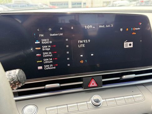 Used 2024 Hyundai Elantra SEL FWD image 34