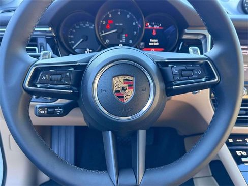 New 2026 Porsche Macan image 19