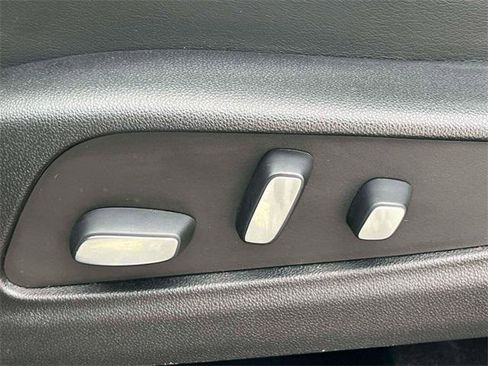 Used 2024 Cadillac XT6 Premium Luxury w/ Technology Package image 20