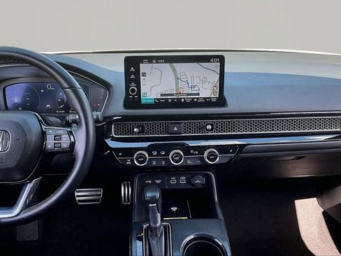 Used 2024 Honda Civic Sport Touring image 10