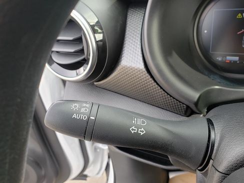 Used 2023 Nissan Kicks SV image 36