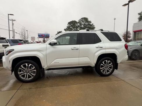 Used 2025 Toyota 4Runner Limited image 3