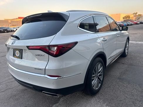 Used 2022 Acura MDX SH-AWD w/ Advance Package image 5