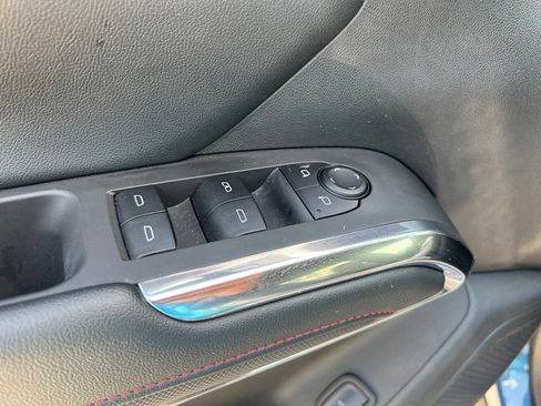 Used 2025 Chevrolet Traverse Z71 AWD/4WD image 12