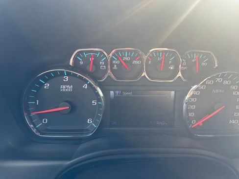 Used 2018 Chevrolet Tahoe LT image 18