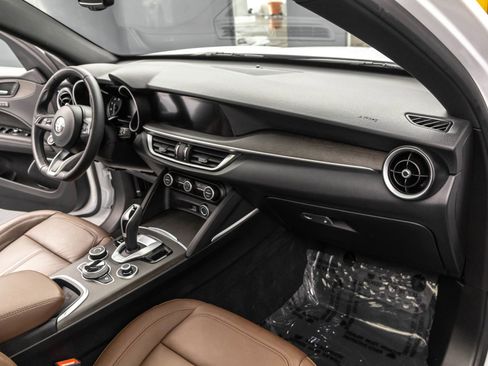 Used 2022 Alfa Romeo Stelvio Ti AWD/4WD image 37