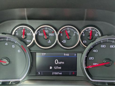 Used 2024 Chevrolet Suburban LS RWD image 10