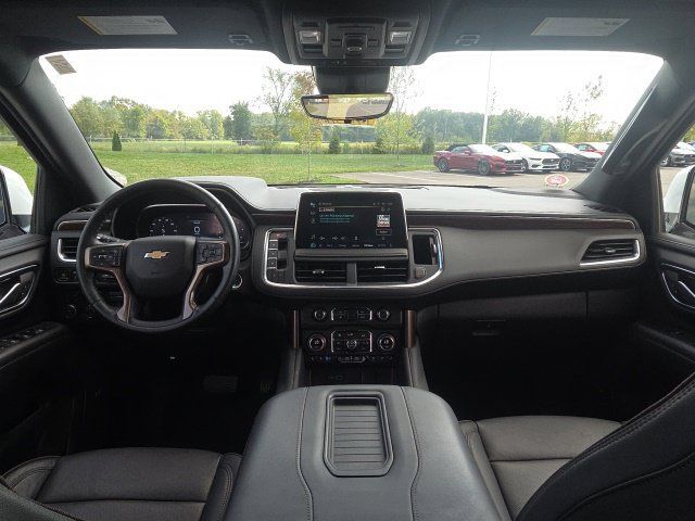 Used 2024 Chevrolet Suburban High Country AWD/4WD image 21