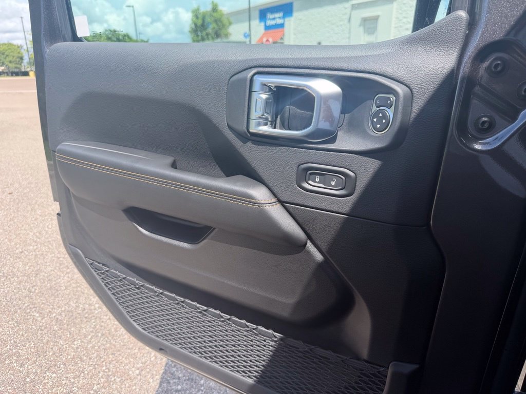 New 2027 Jeep Wrangler Unlimited Sahara AWD/4WD image 24