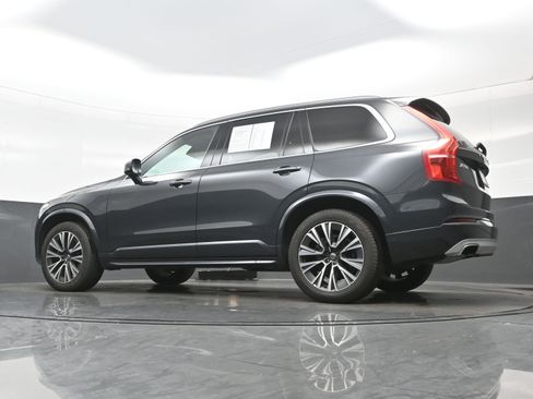 Used 2021 Volvo XC90 T6 Momentum w/ Advanced Package image 30