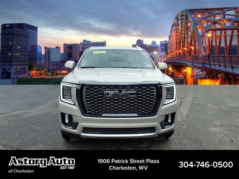 Used 2023 GMC Yukon XL Denali Ultimate image 8