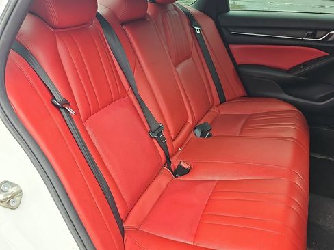 Used 2021 Honda Accord Sport image 12