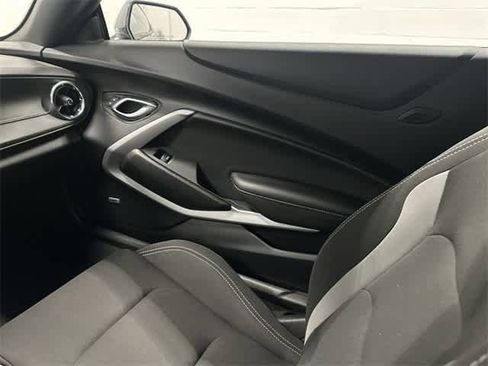 Used 2021 Chevrolet Camaro LT w/ RS Package image 13