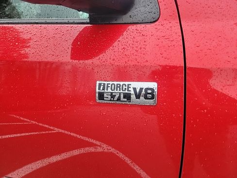 Used 2018 Toyota Tundra SR5 w/ TRD Off Road Package image 9