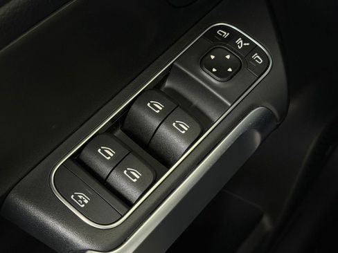 Certified 2024 Mercedes-Benz GLB 250 4MATIC image 22