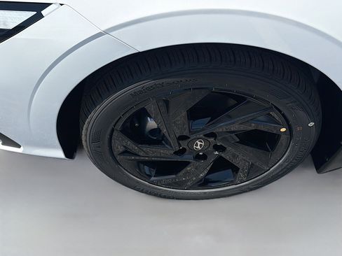 New 2026 Hyundai Elantra Sport FWD image 23