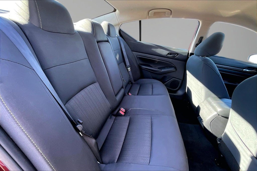 Used 2025 Nissan Altima 2.5 SV FWD image 23