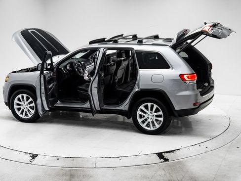 Used 2017 Jeep Grand Cherokee Limited w/ Luxury Group II AWD/4WD image 34