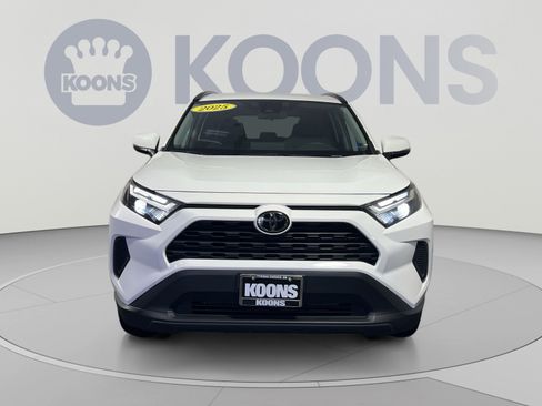 Used 2025 Toyota RAV4 XLE AWD/4WD image 11