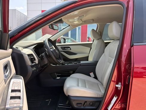 Used 2026 Nissan Rogue SL AWD/4WD image 13