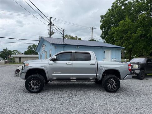 Used 2018 Toyota Tundra Limited w/ Limited Premium Package AWD/4WD image 3