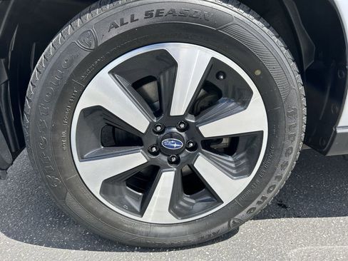 Used 2018 Subaru Forester 2.5i Limited AWD/4WD image 8