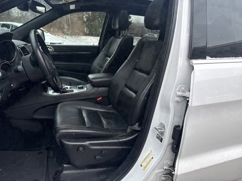 Certified 2022 Jeep Grand Cherokee Limited w/ Tech Group image 11