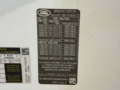 Used 2024 Land Rover Range Rover Long Wheelbase SE image 19